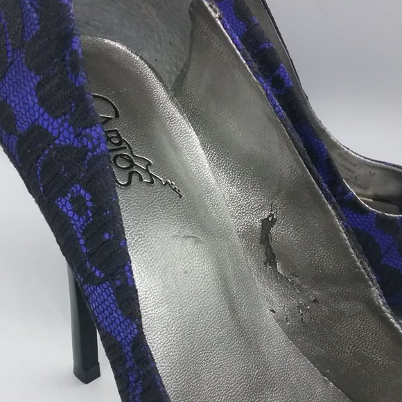 Carlos Santana Prestige Satin Ruffle Lace Pumps - Picture 6 of 15